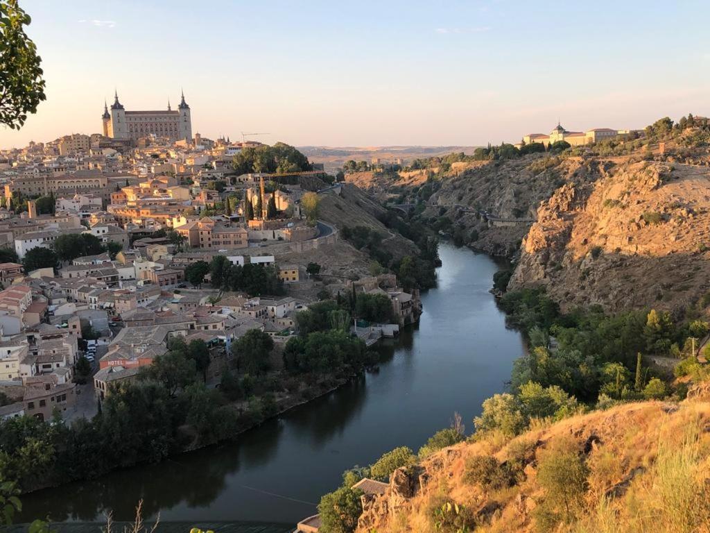 Toledo Tres Culturas: Family-Friendly Stay with Breakfast Villamiel de Toledo Exterior photo